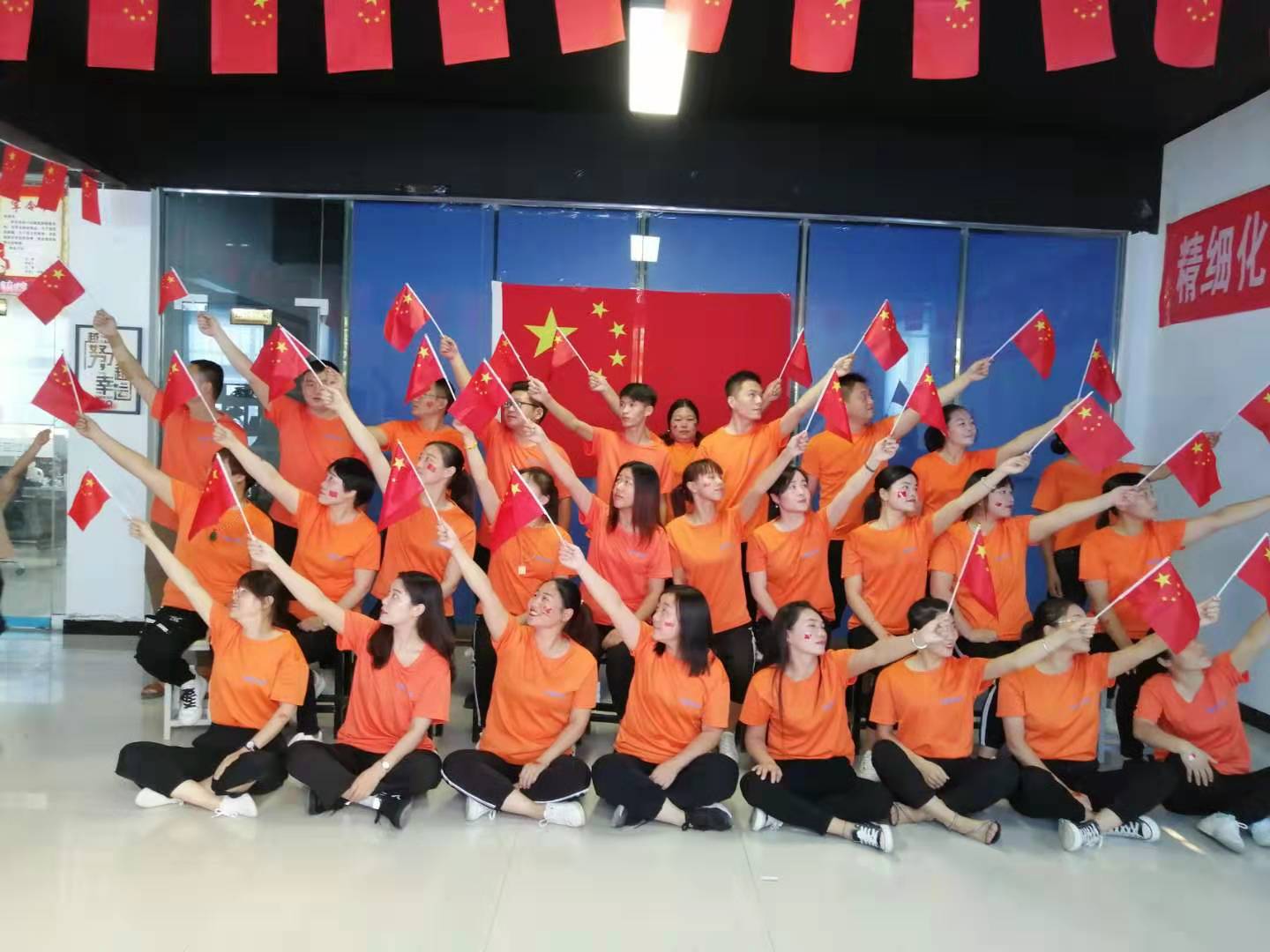 青春活力的卅亞團隊