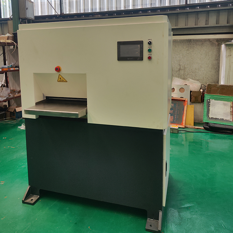 伺服精密矯平機